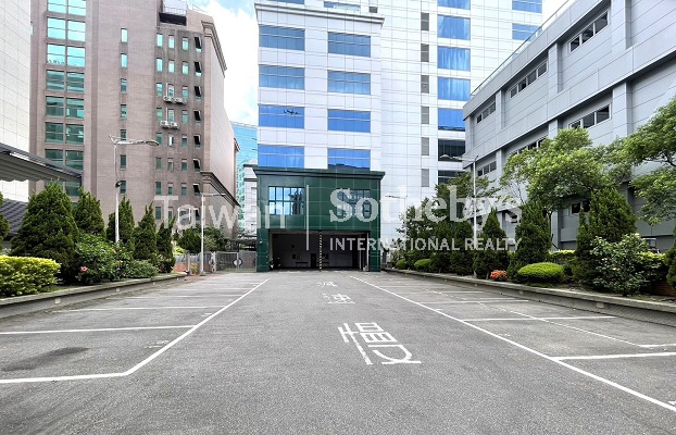 內湖瑞光路高樓廠辦I停車空間